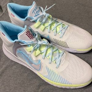 Nike Kyrie Flytrap 5 - ‘1 World 1 People’